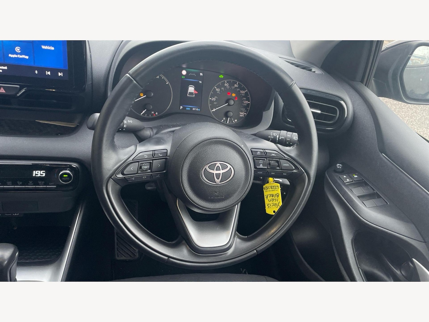Used Toyota Yaris 2024 for sale - 77412204: Photo 10