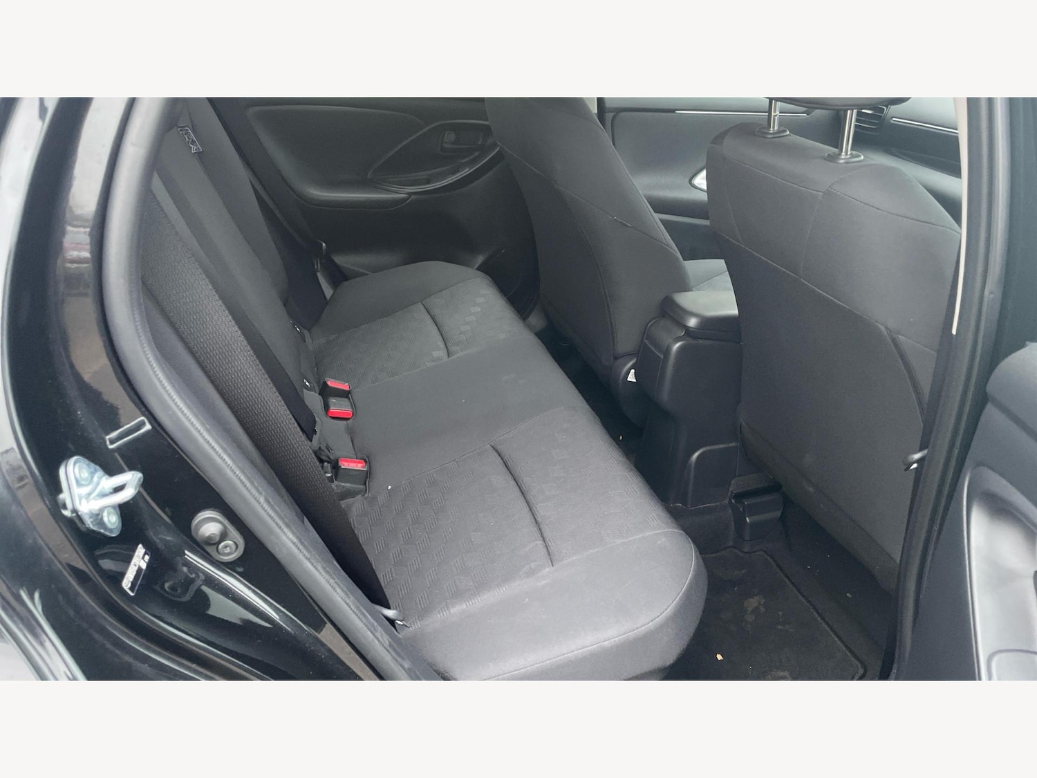 Used Toyota Yaris 2024 for sale - 77412204: Photo 14