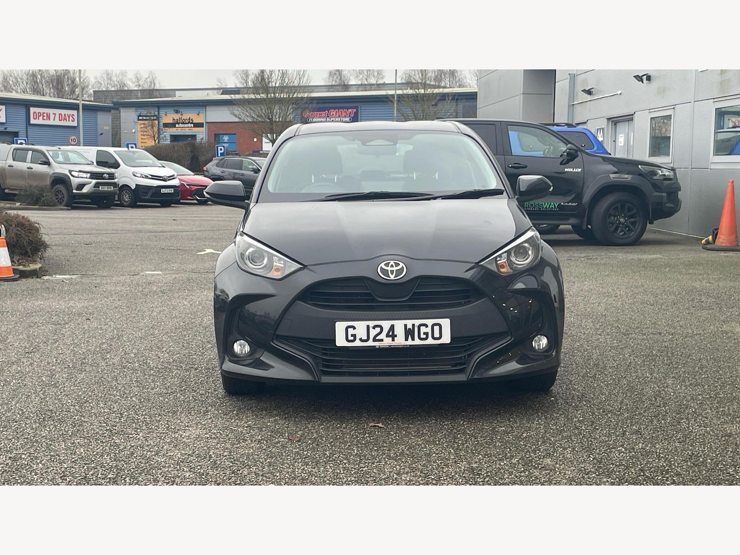 Used Toyota Yaris 2024 for sale - 77412204: Photo 17