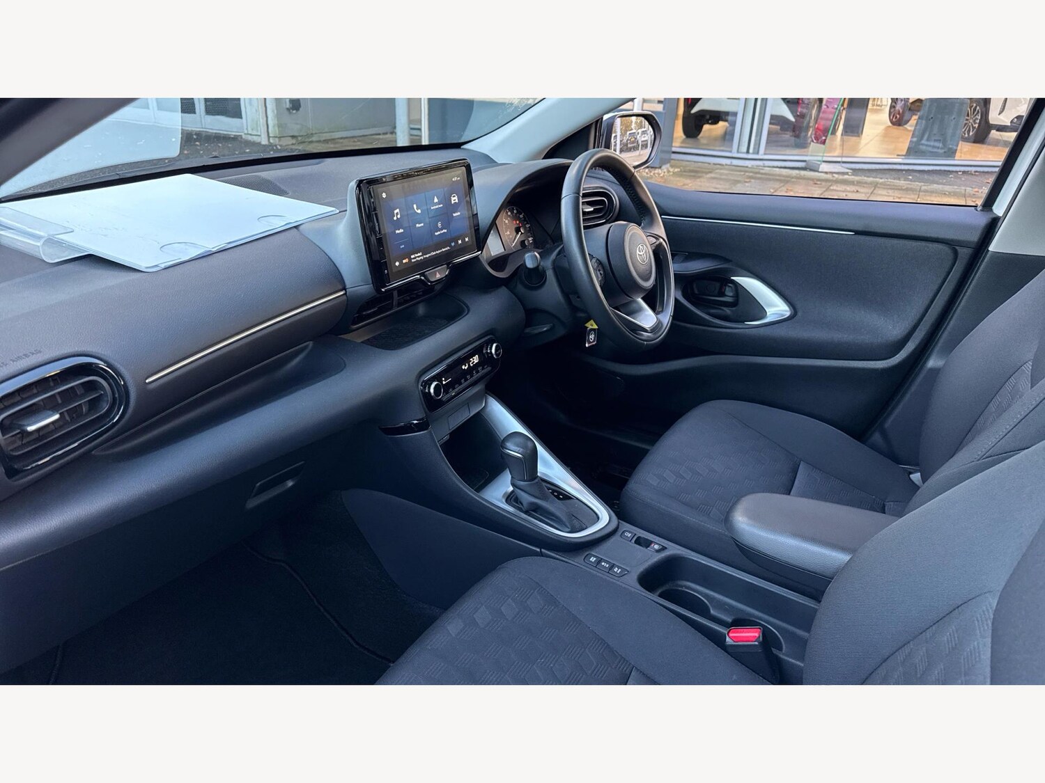 Used Toyota Yaris 2024 for sale - 76899354: Photo 12