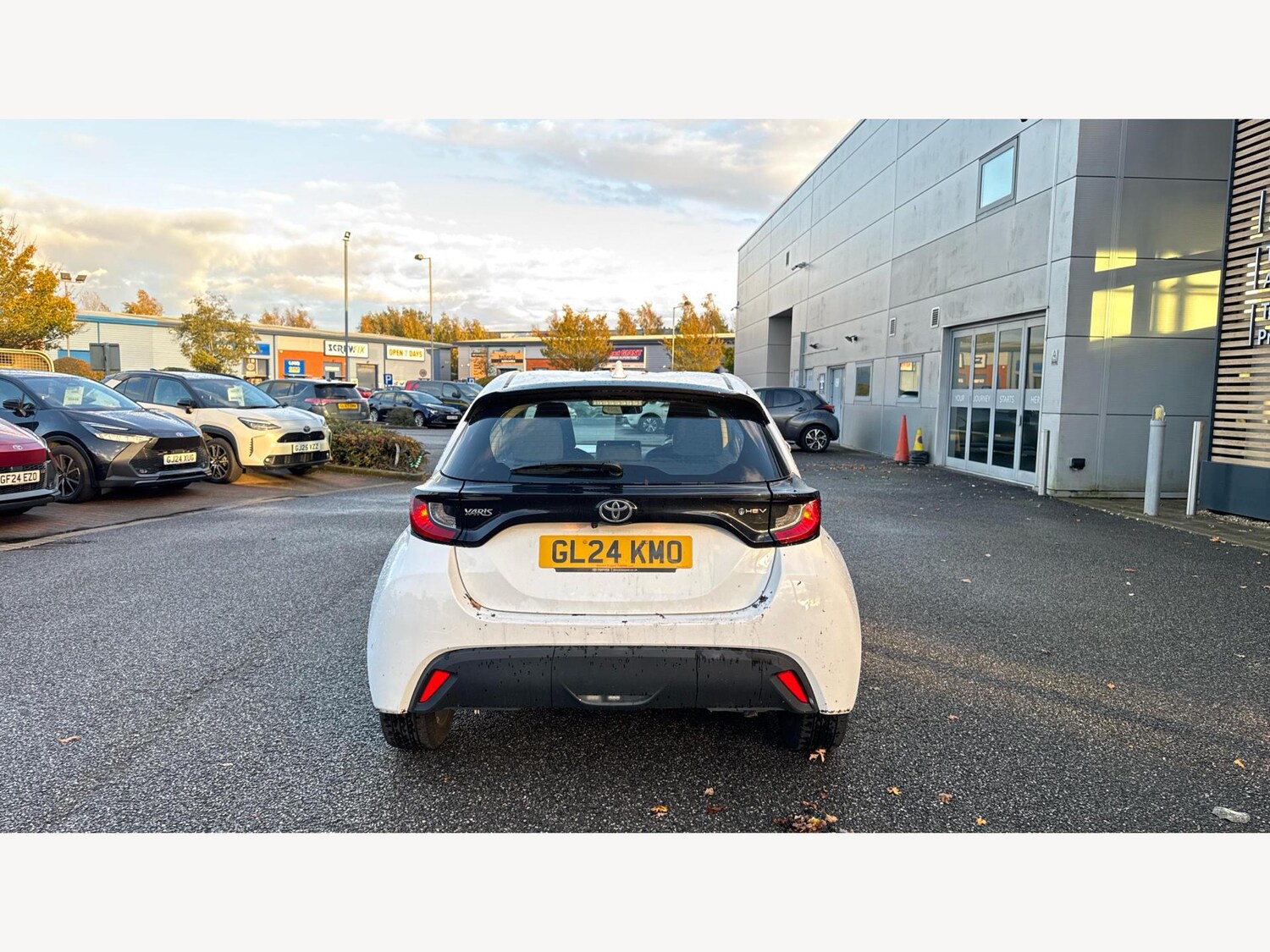 Used Toyota Yaris 2024 for sale - 76899354: Photo 21