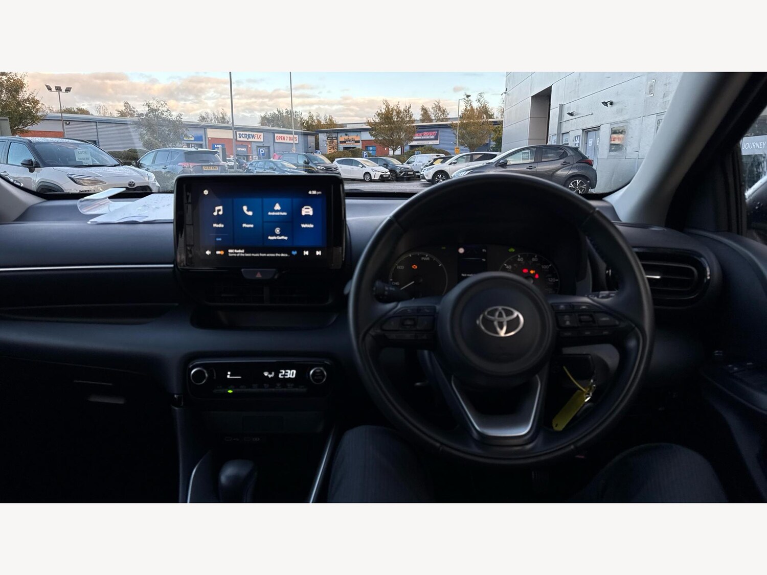 Used Toyota Yaris 2024 for sale - 76899354: Photo 7