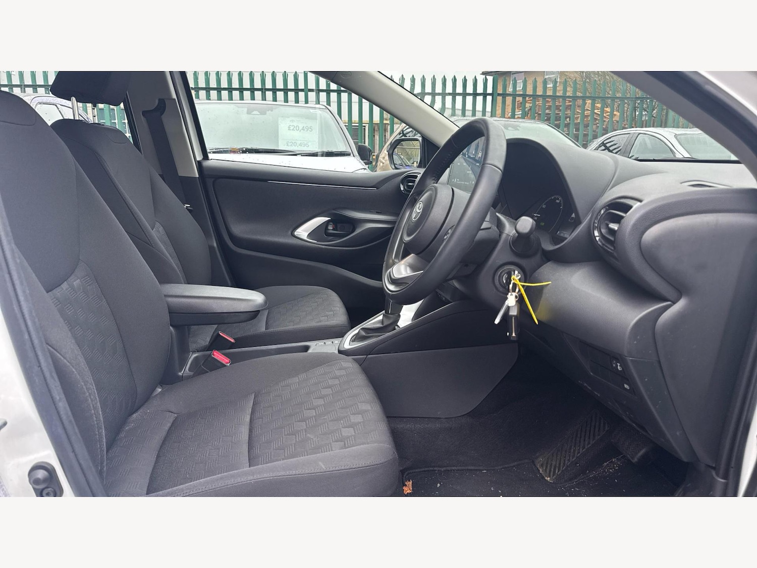 Used Toyota Yaris 2024 for sale - 77695981: Photo 13