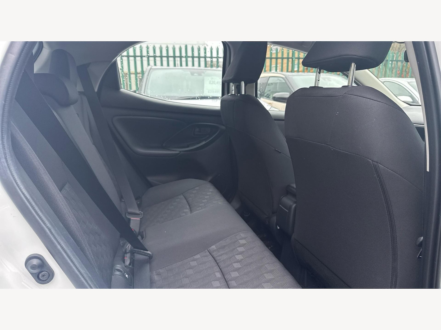 Used Toyota Yaris 2024 for sale - 77695981: Photo 14