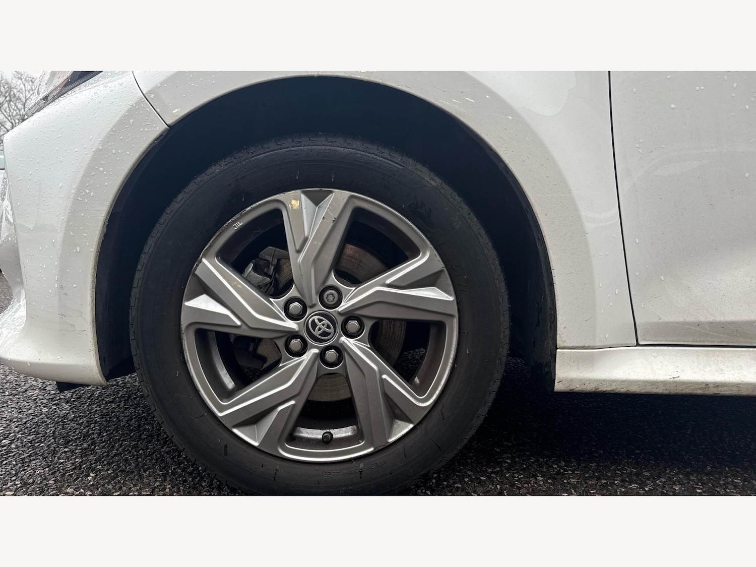 Used Toyota Yaris 2024 for sale - 77695981: Photo 20