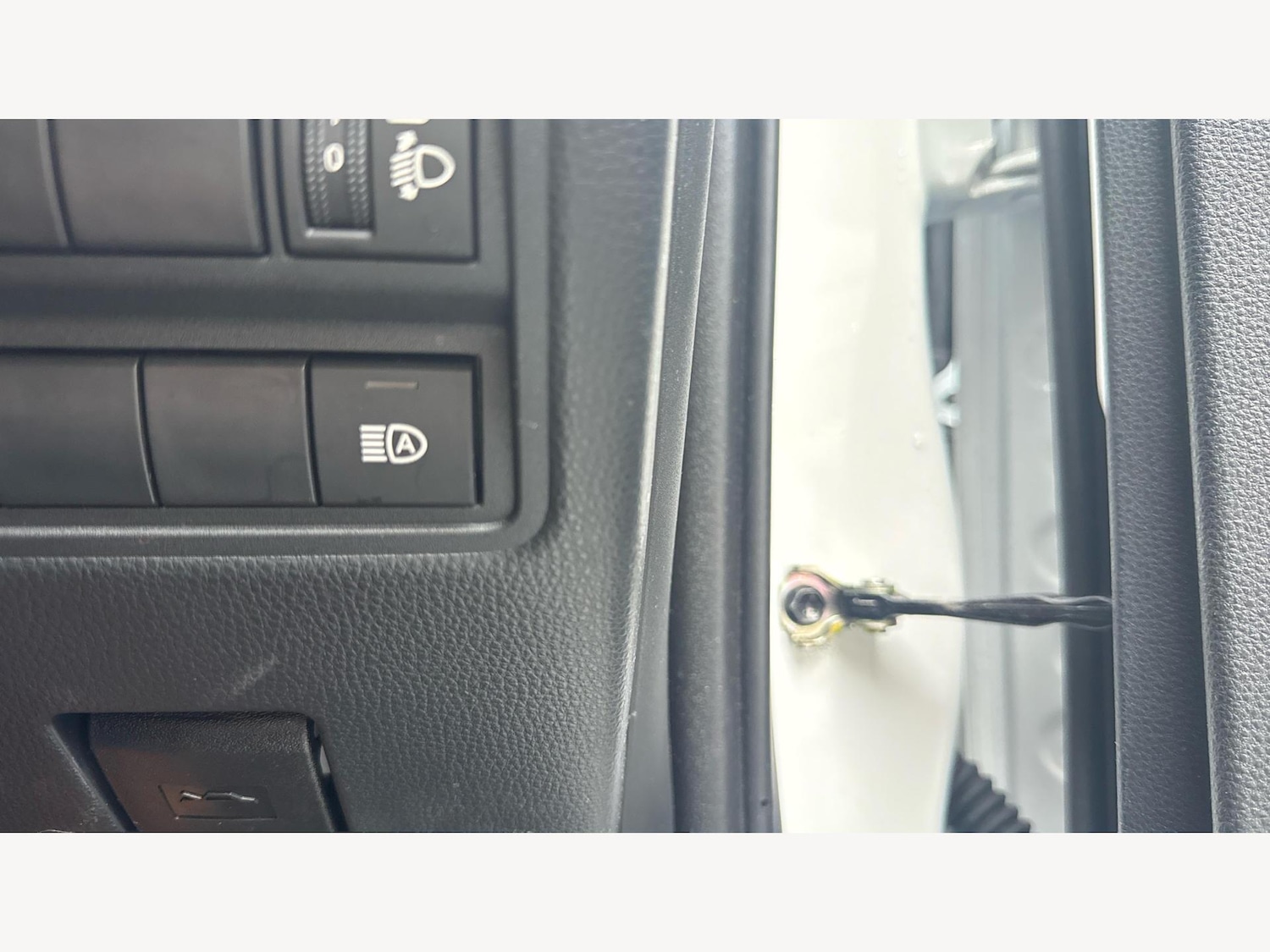 Used Toyota Yaris 2024 for sale - 77695981: Photo 22