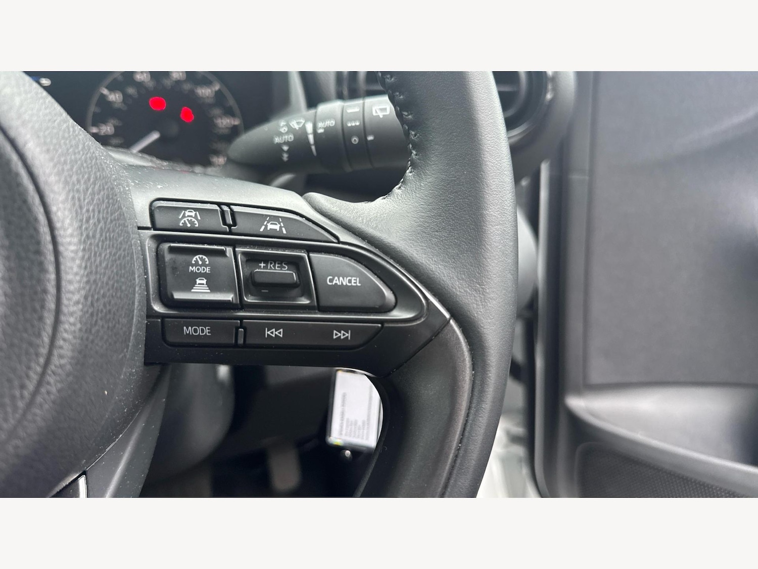 Used Toyota Yaris 2024 for sale - 77695981: Photo 24