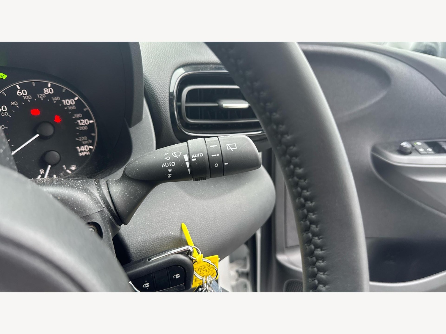 Used Toyota Yaris 2024 for sale - 77695981: Photo 25