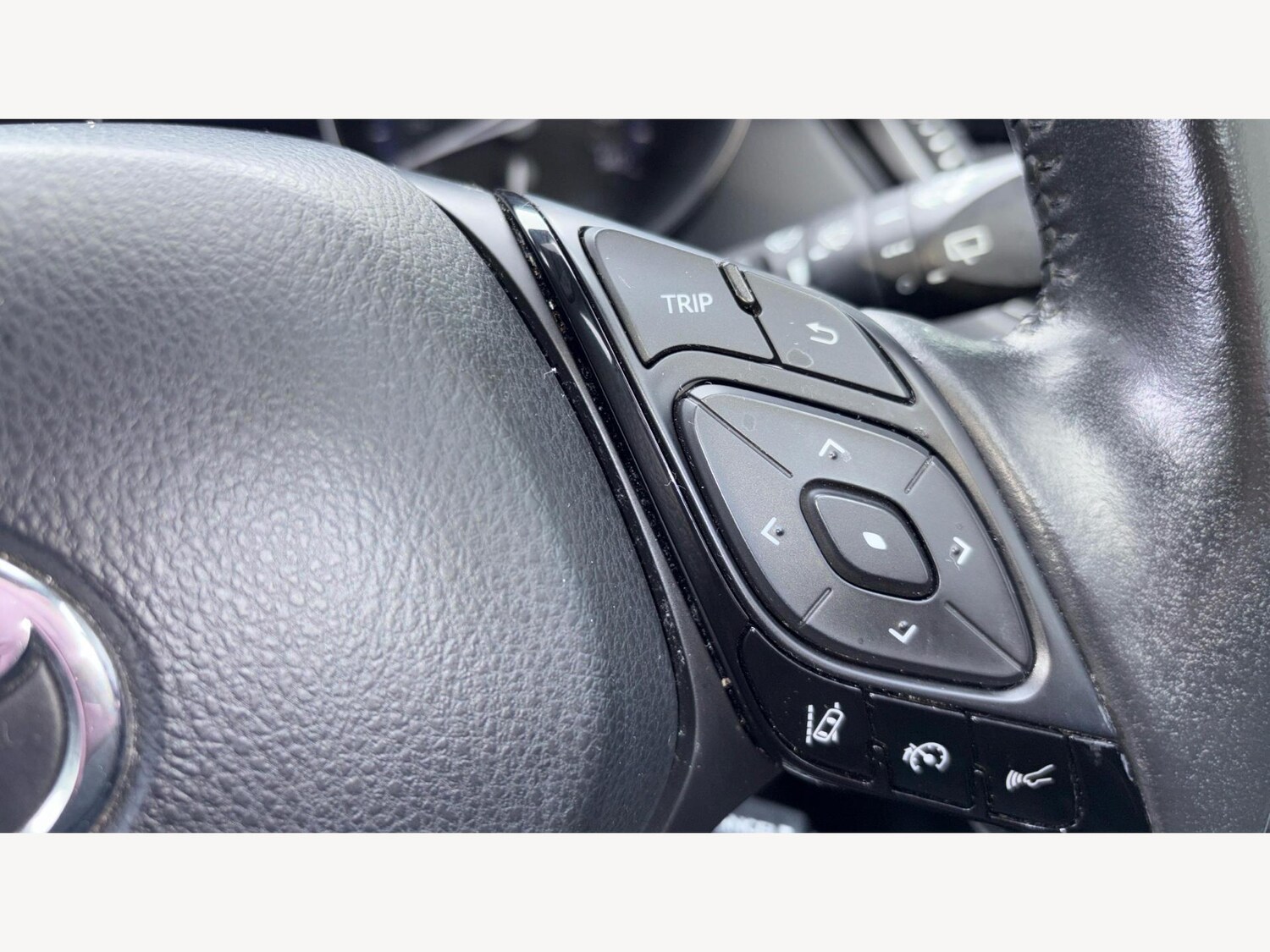 Used Toyota C-HR 2022 for sale - 77175077: Photo 27