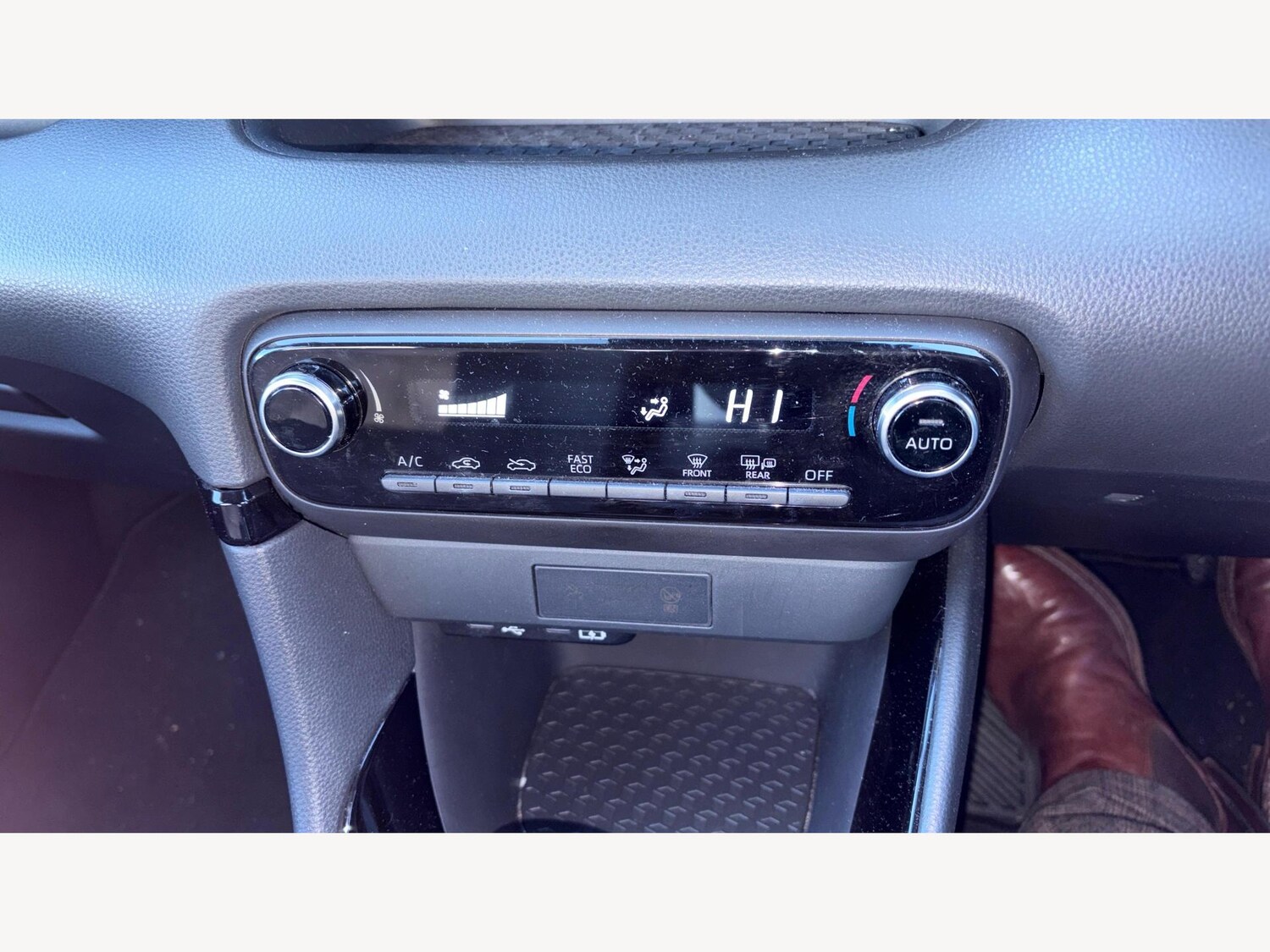 Used Toyota Yaris 2024 for sale - 77175079: Photo 22