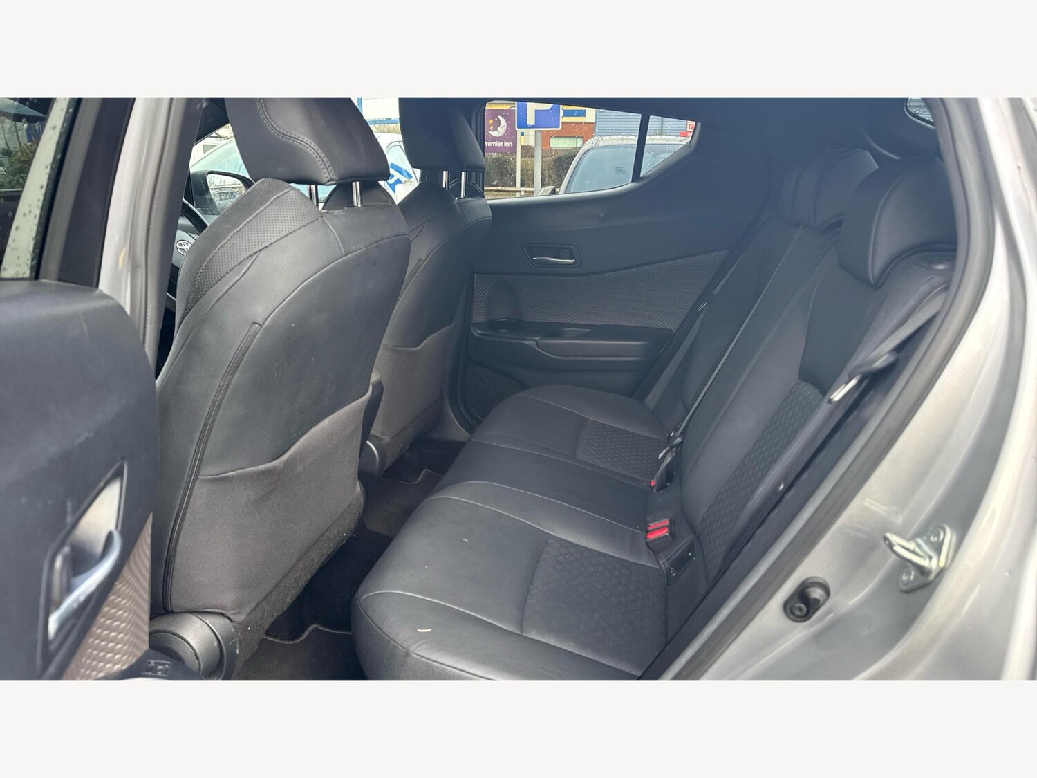 Used Toyota C-HR for sale - 77496717: Photo 15