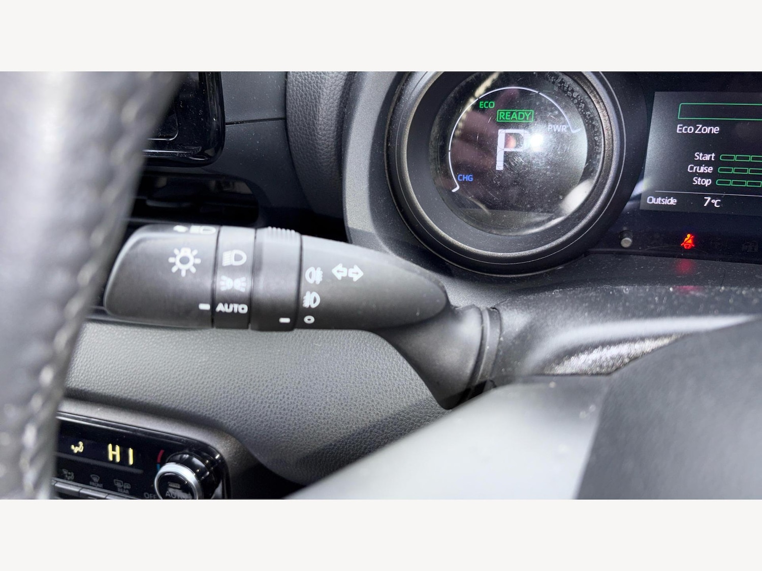 Used Toyota Yaris 2021 for sale - 77216075: Photo 27