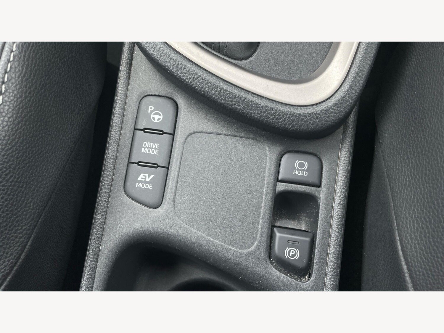 Used Toyota Yaris Cross for sale - 77723062: Photo 24