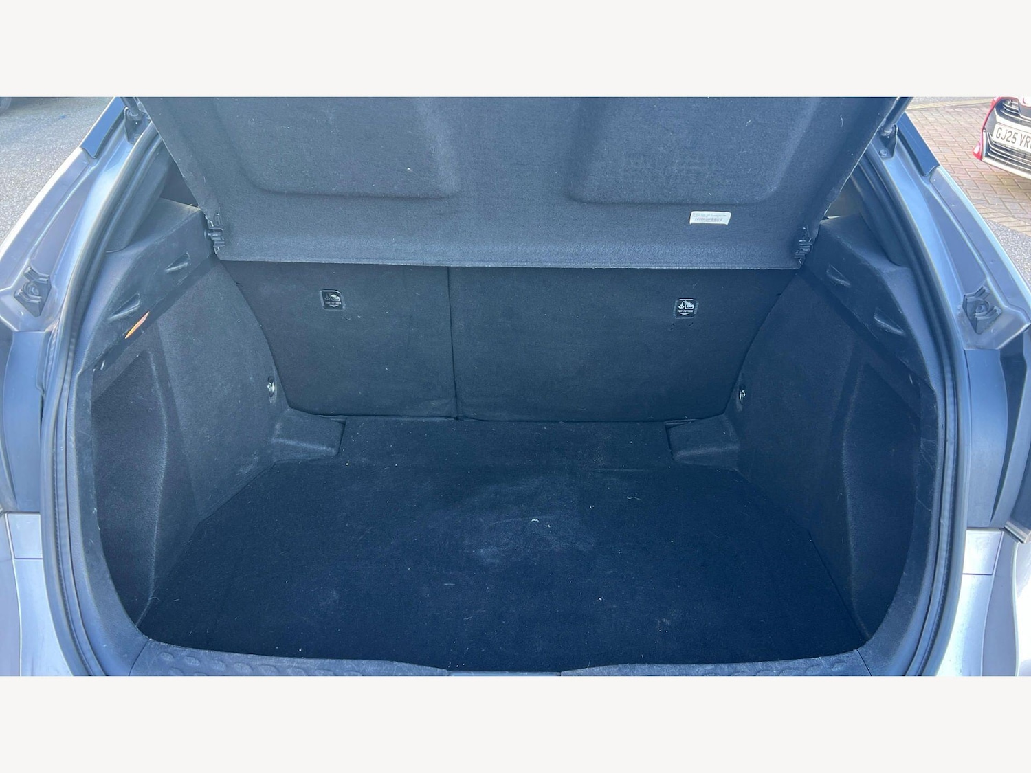 Used Toyota C-HR for sale - 77683711: Photo 16