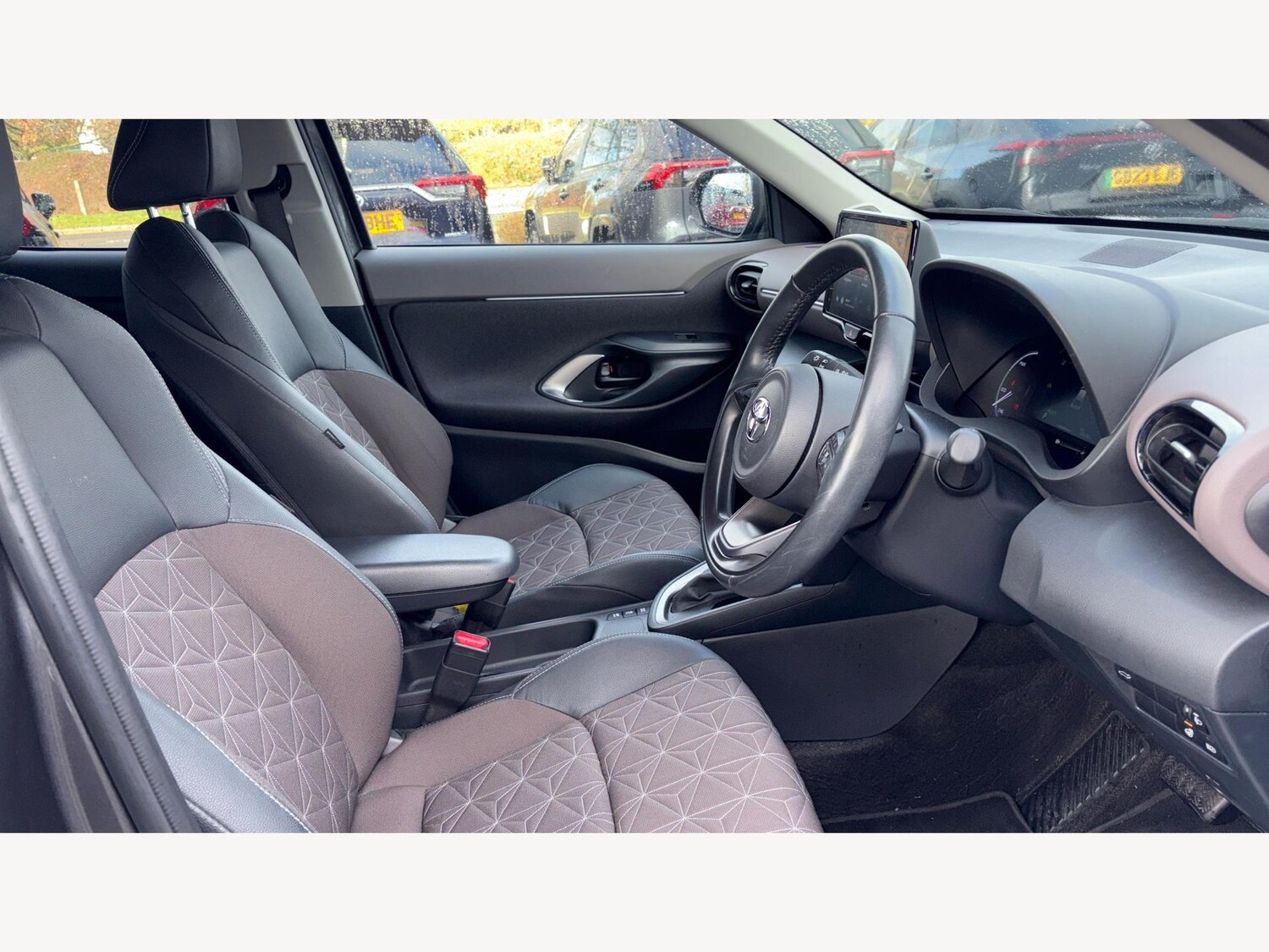 Used Toyota Yaris Cross for sale - 77768093: Photo 13