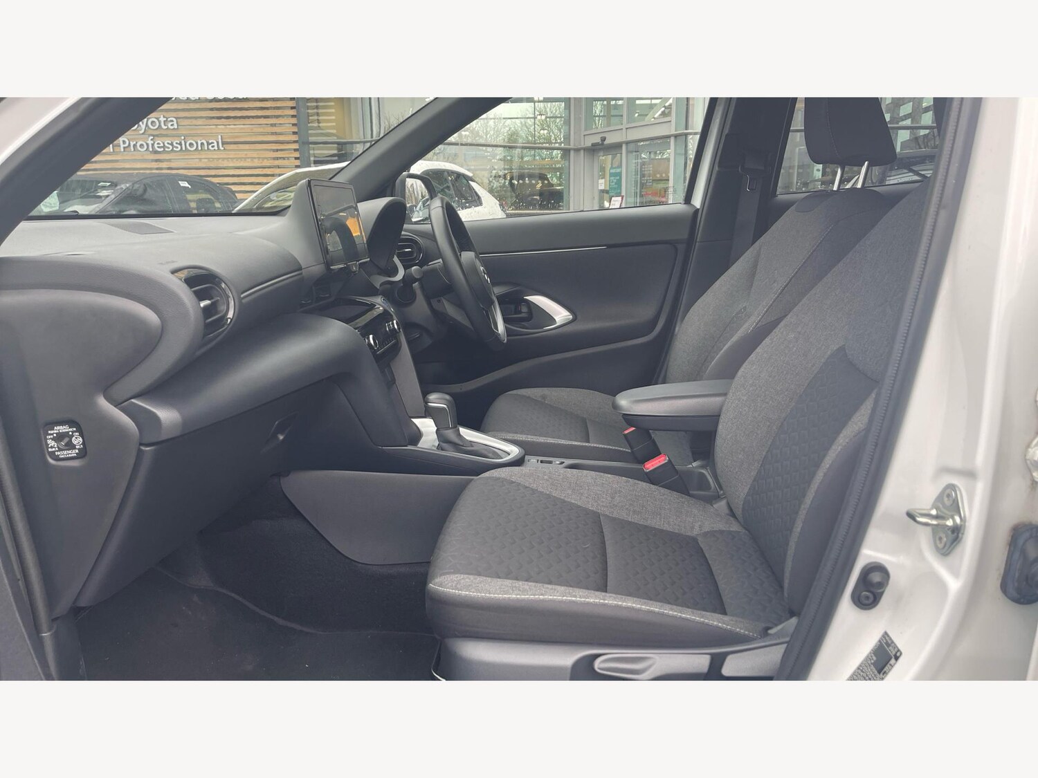 Used Toyota Yaris Cross for sale - 77587122: Photo 12