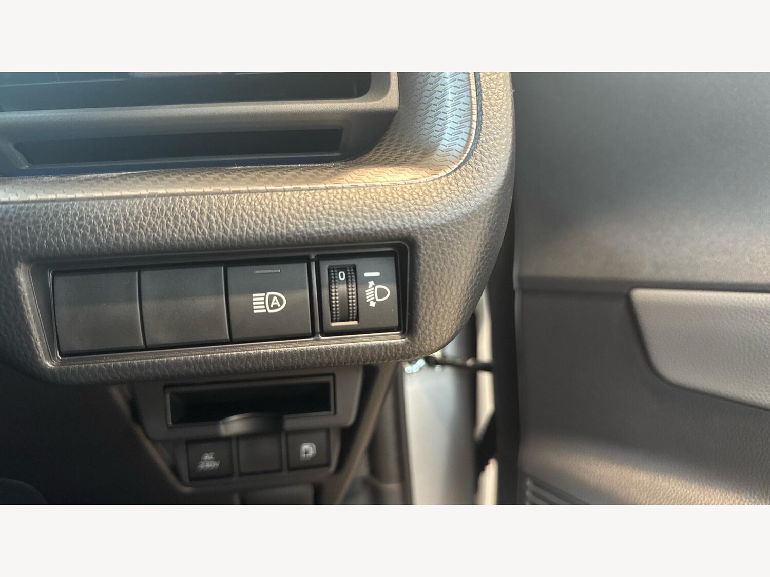 Used Toyota Prius 2025 for sale - 77537401: Photo 23