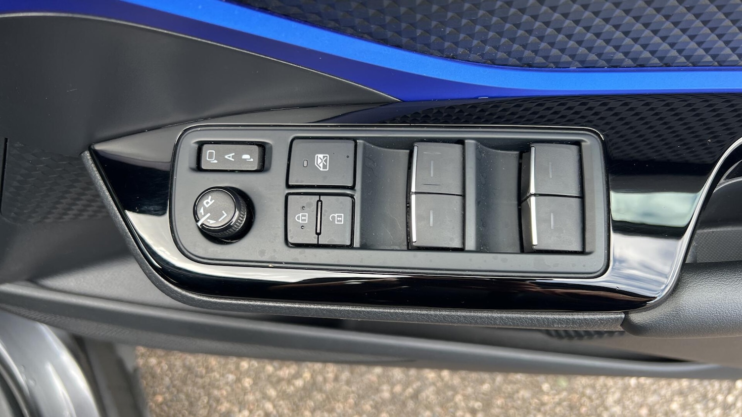 Used Toyota C-HR 2020 for sale - 77838486: Photo 35