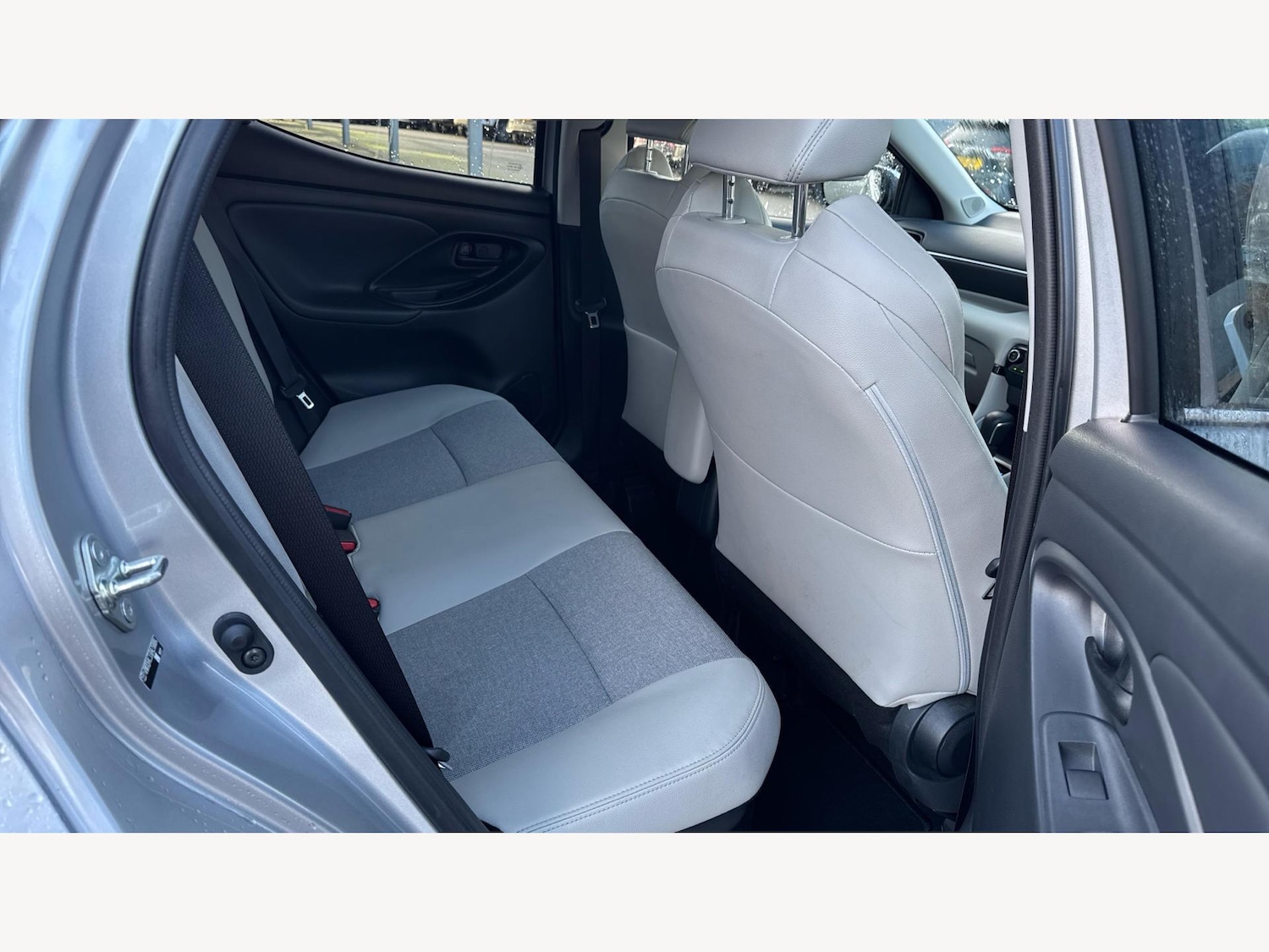 Used Toyota Yaris 2022 for sale - 76561776: Photo 14