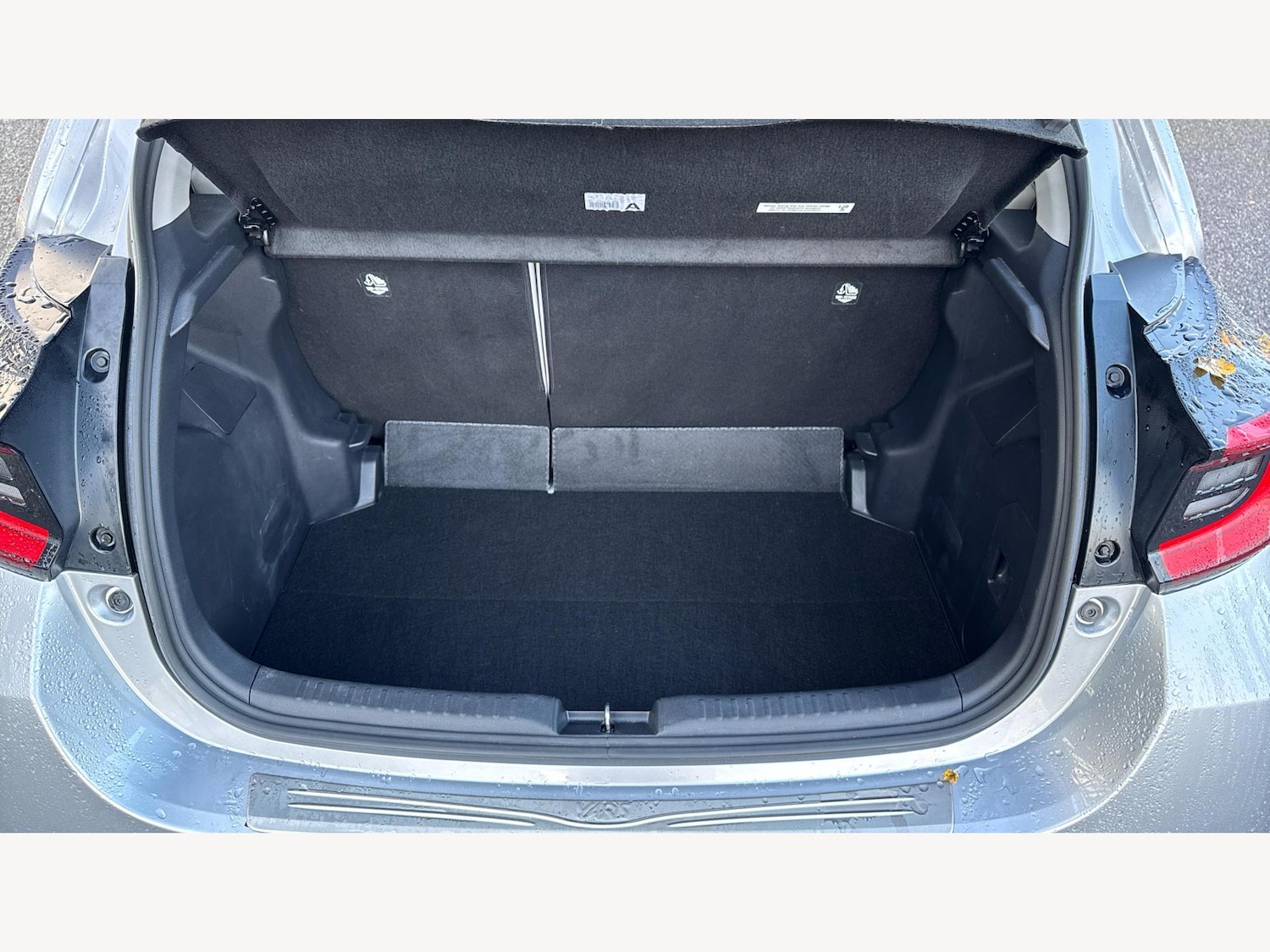 Used Toyota Yaris 2022 for sale - 76561776: Photo 16