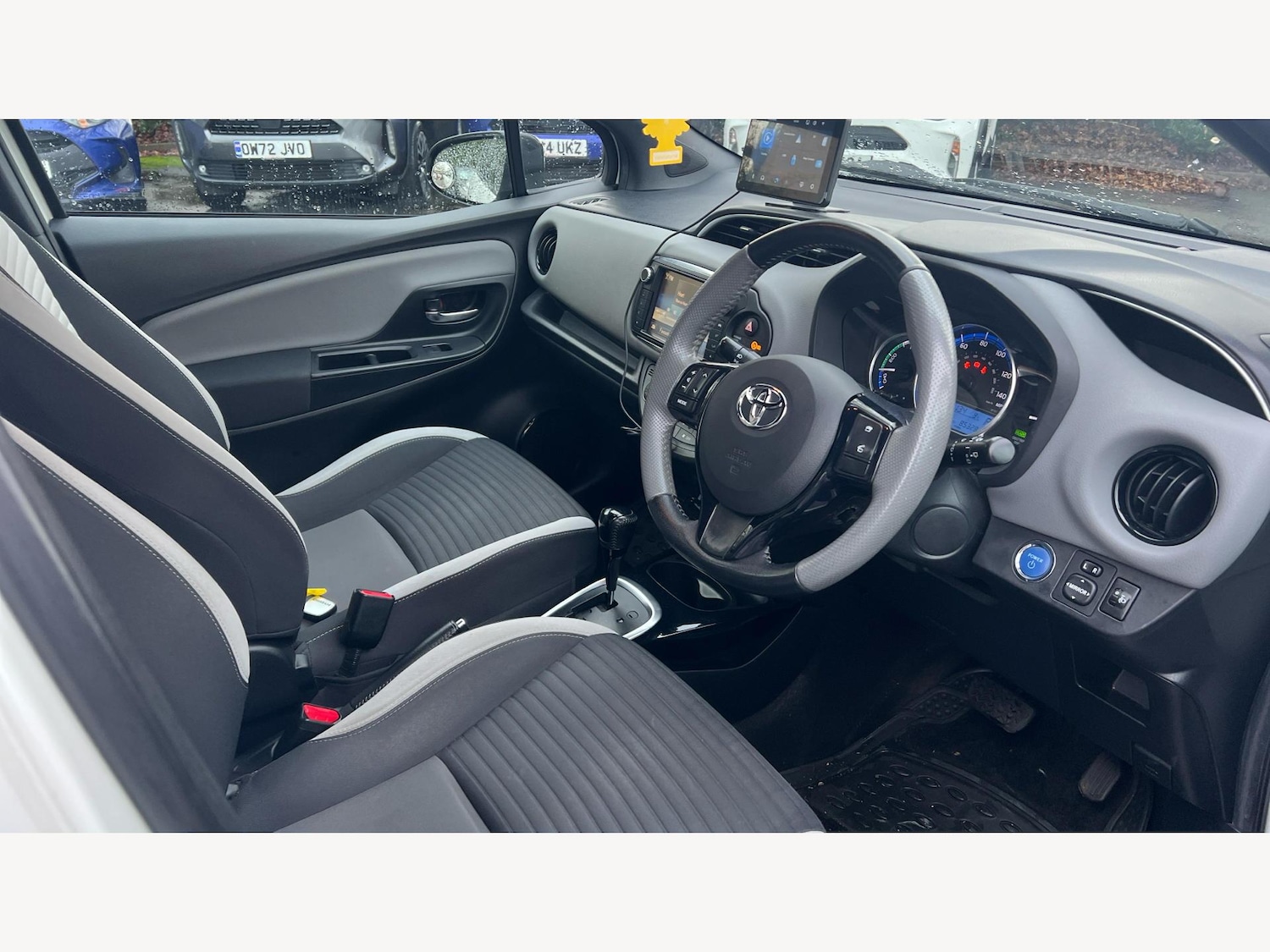 Used Toyota Yaris 2016 for sale - 77279385: Photo 13