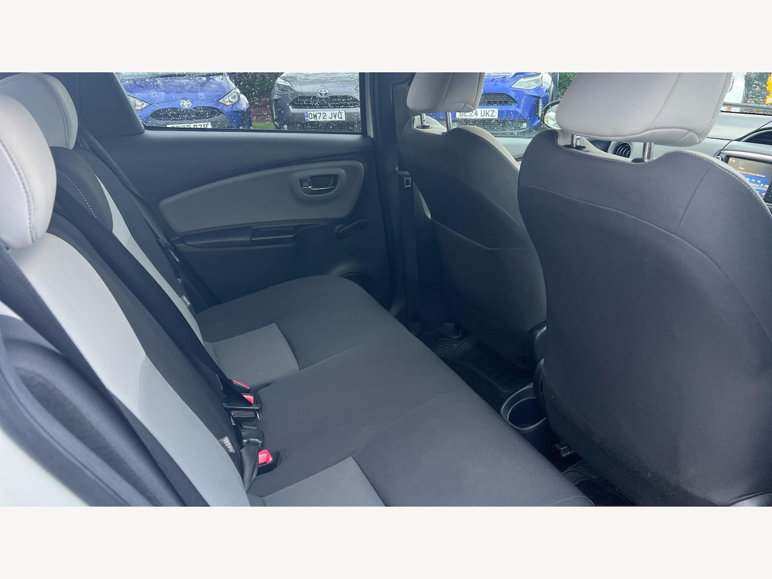 Used Toyota Yaris 2016 for sale - 77279385: Photo 14