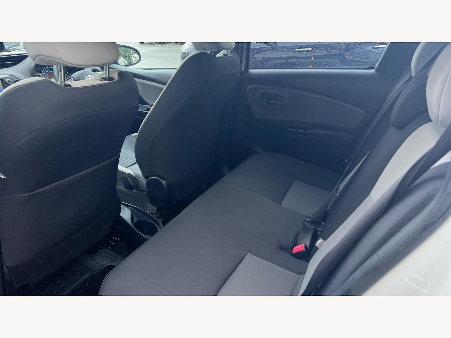 Used Toyota Yaris 2016 for sale - 77279385: Photo 15