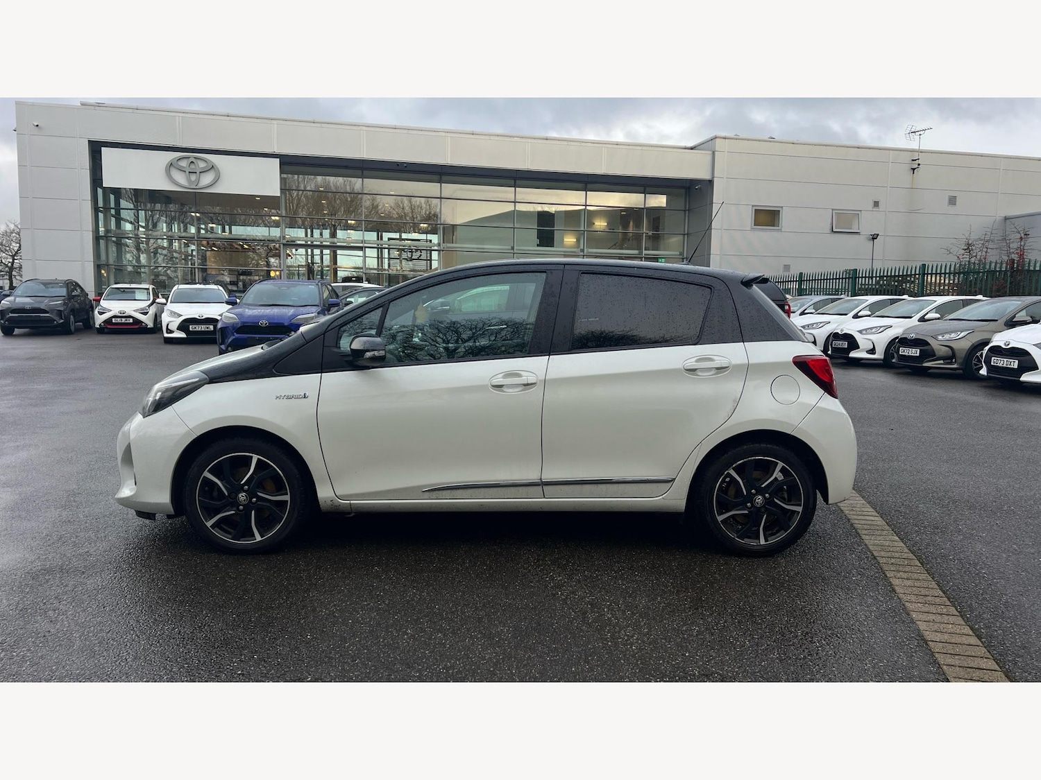 Used Toyota Yaris 2016 for sale - 77279385: Photo 19