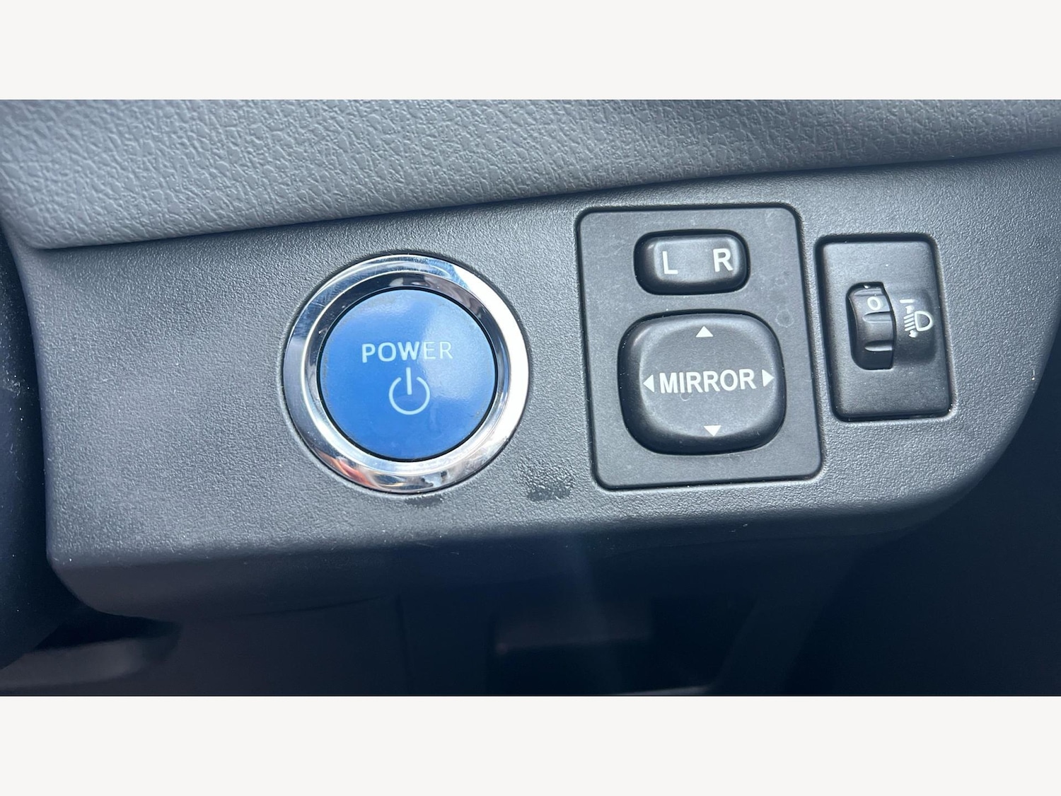 Used Toyota Yaris 2016 for sale - 77279385: Photo 23