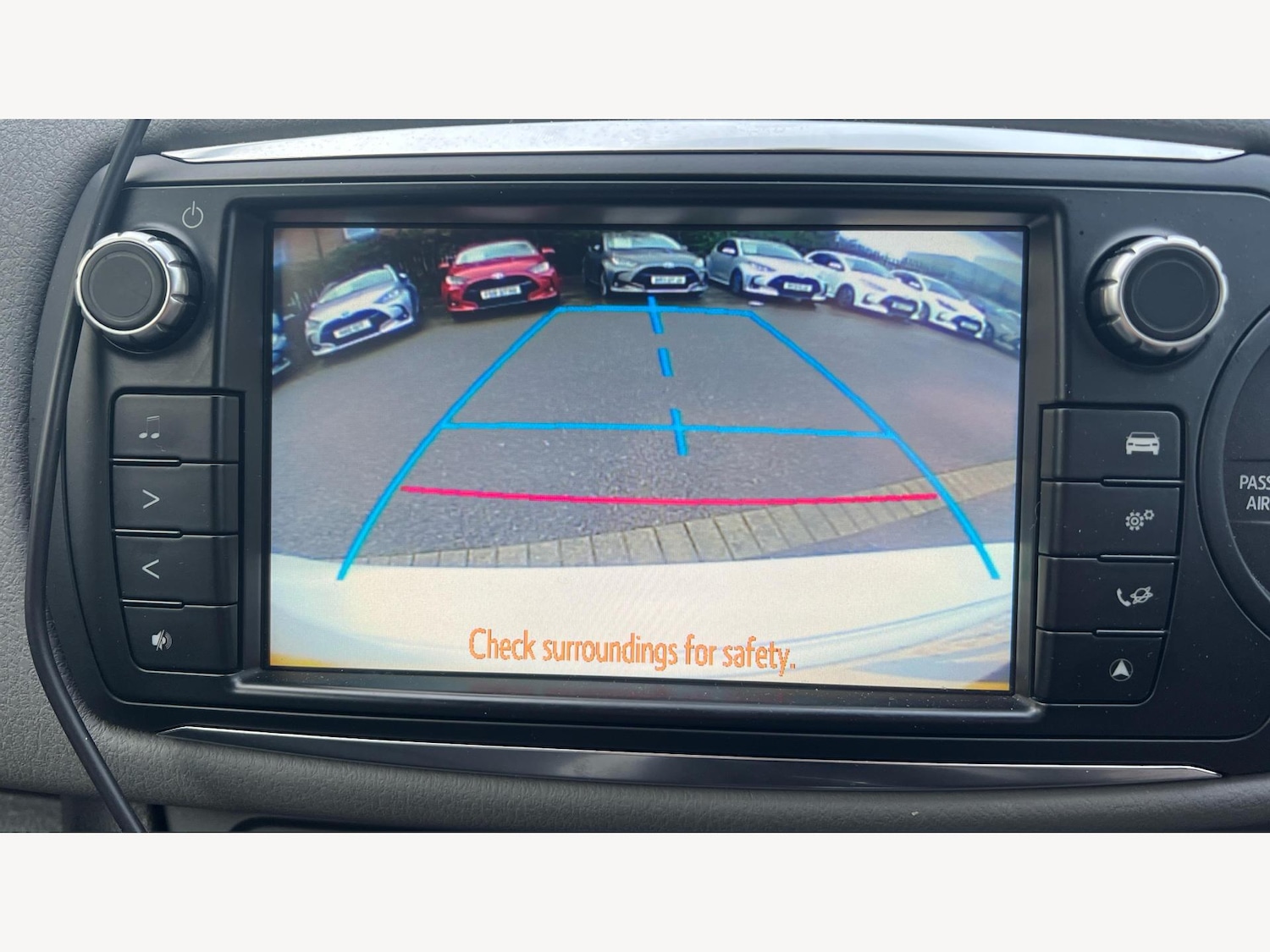 Used Toyota Yaris 2016 for sale - 77279385: Photo 24