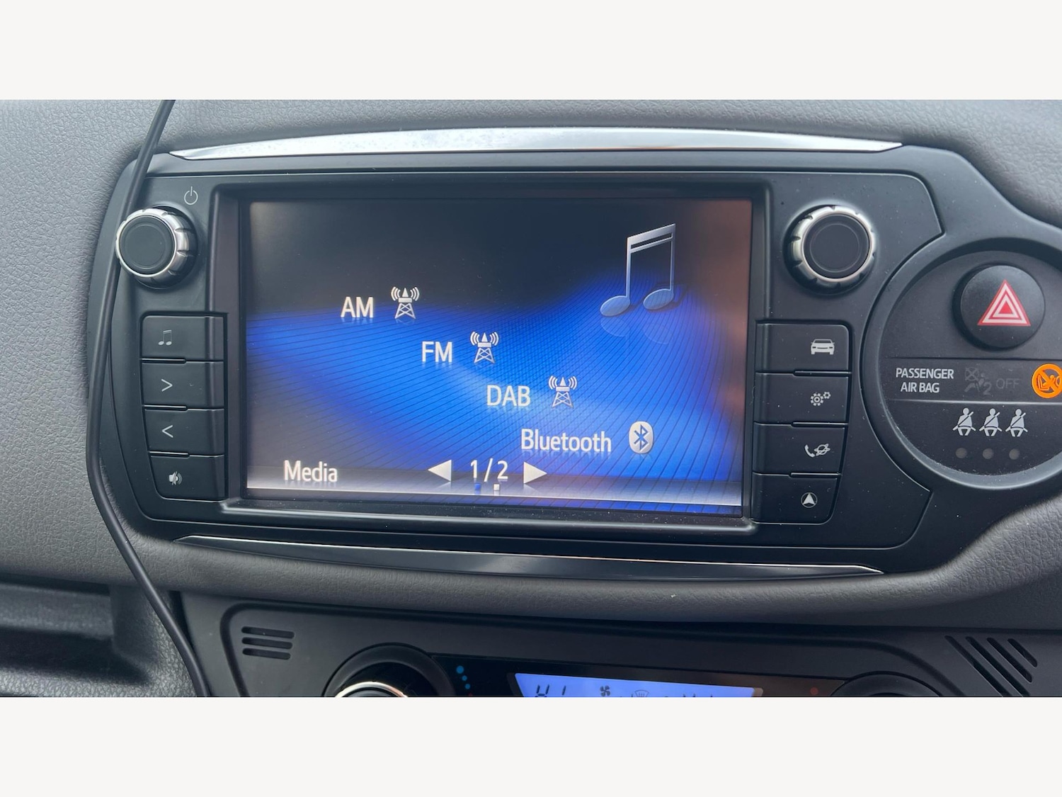 Used Toyota Yaris 2016 for sale - 77279385: Photo 9