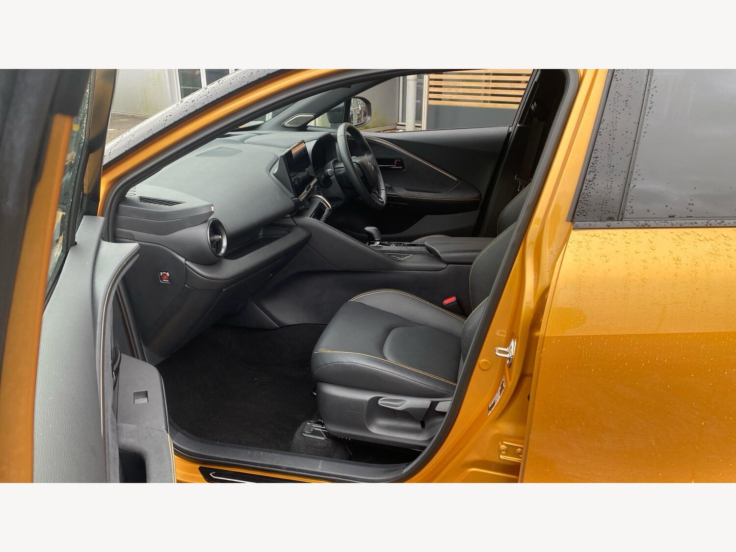 Used Toyota C-HR 2024 for sale - 77411237: Photo 12