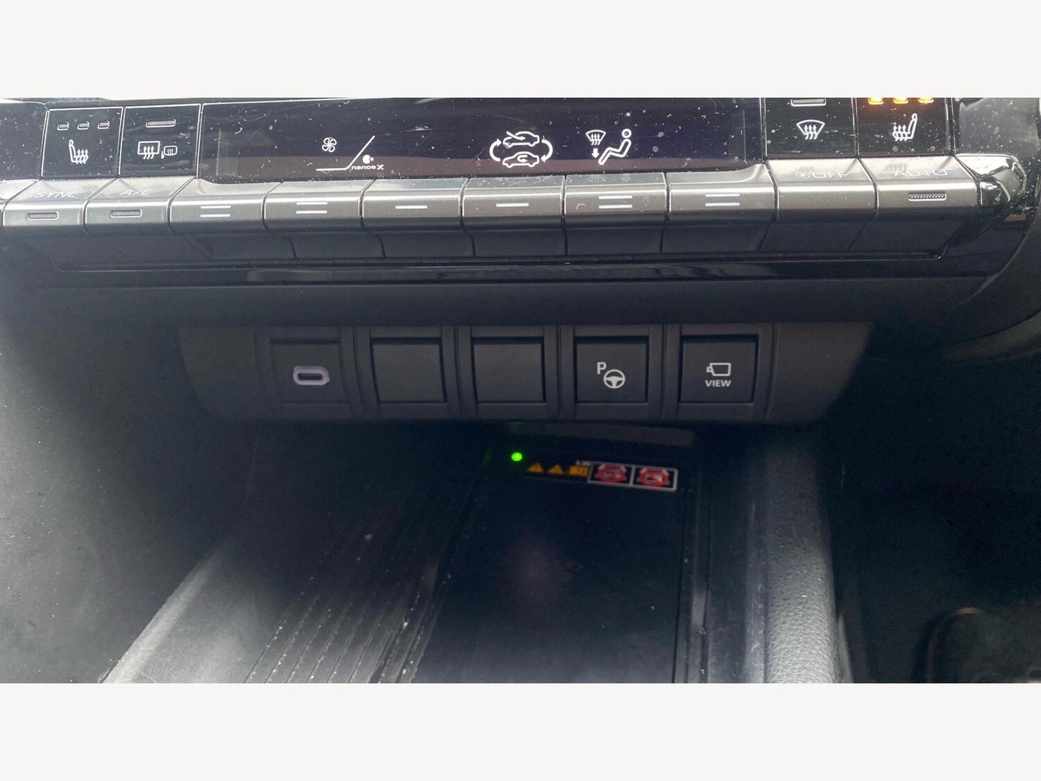 Used Toyota C-HR 2024 for sale - 77411237: Photo 24