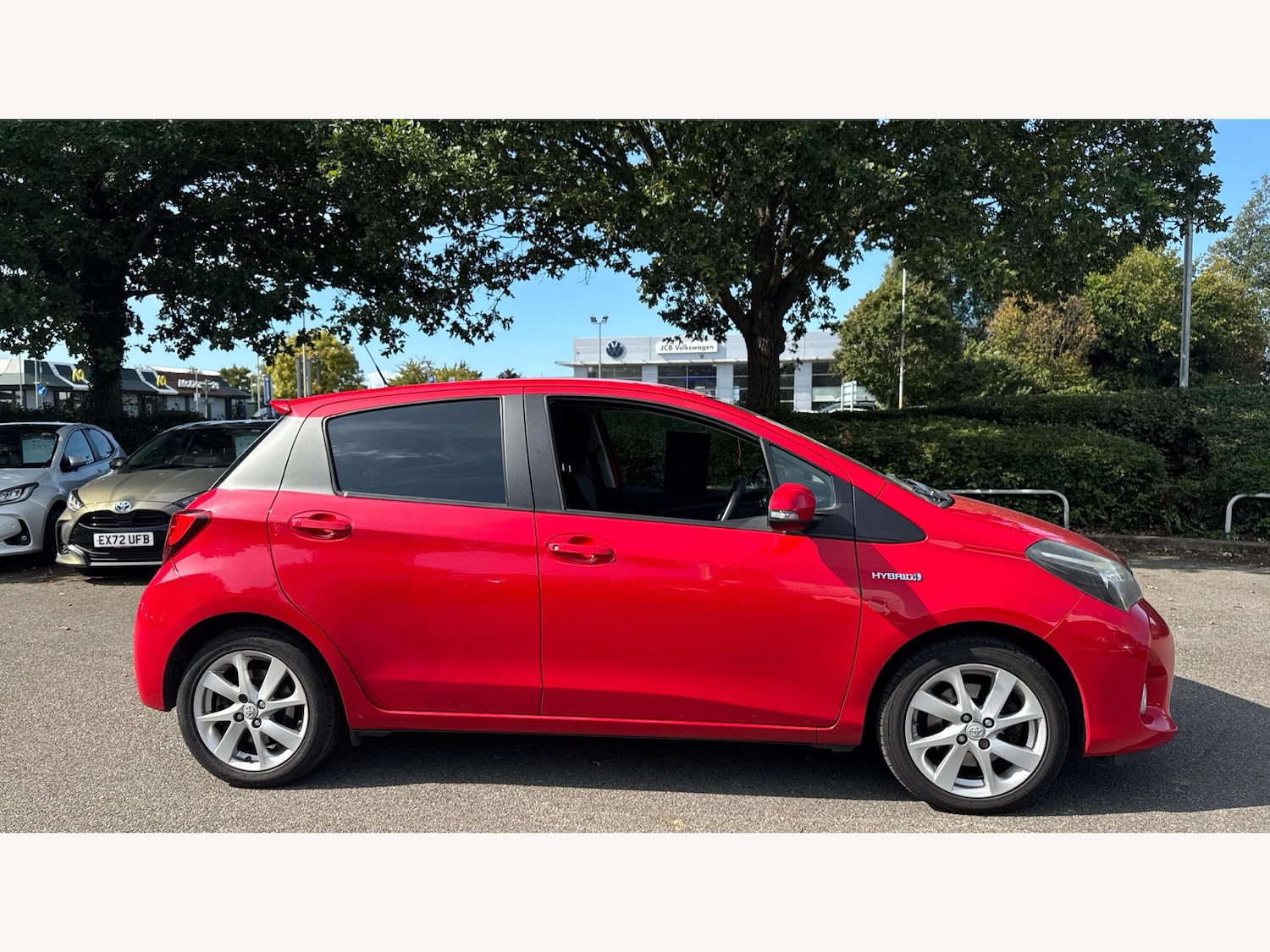 Used Toyota Yaris 2015 for sale - 76159000: Photo 18