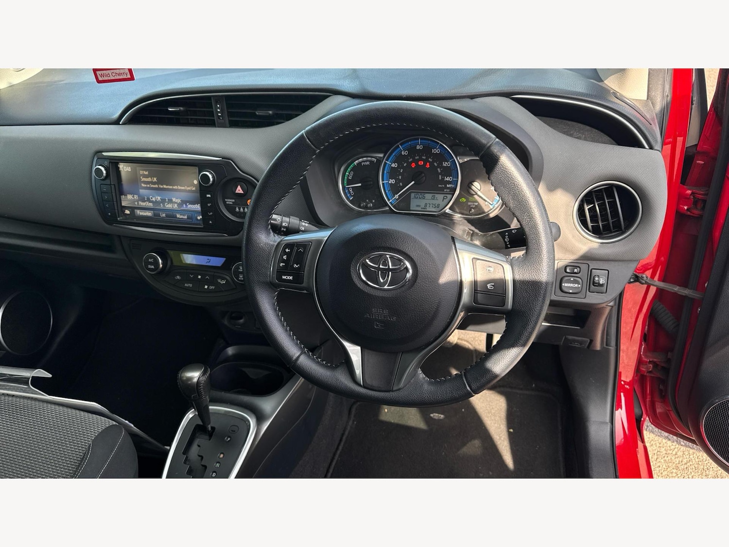 Used Toyota Yaris 2015 for sale - 76159000: Photo 8