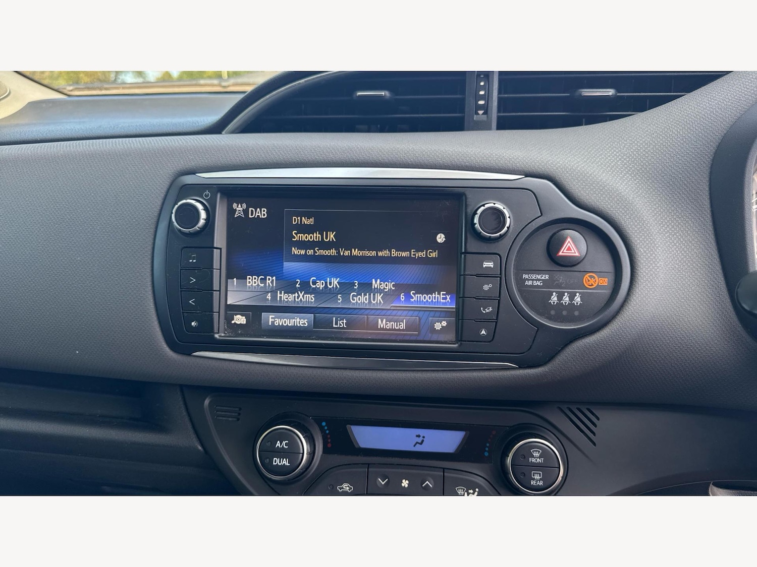 Used Toyota Yaris 2015 for sale - 76159000: Photo 9