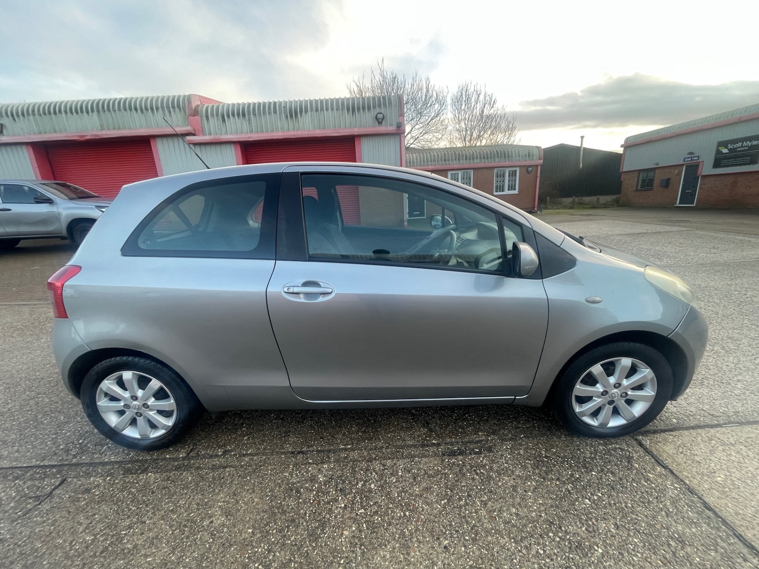 Used Toyota Yaris 2007 for sale - 77233097: Photo 2