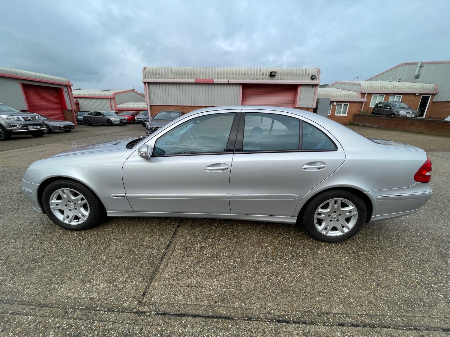 Used Mercedes-Benz E Class 2005 for sale - 76664314: Photo 6