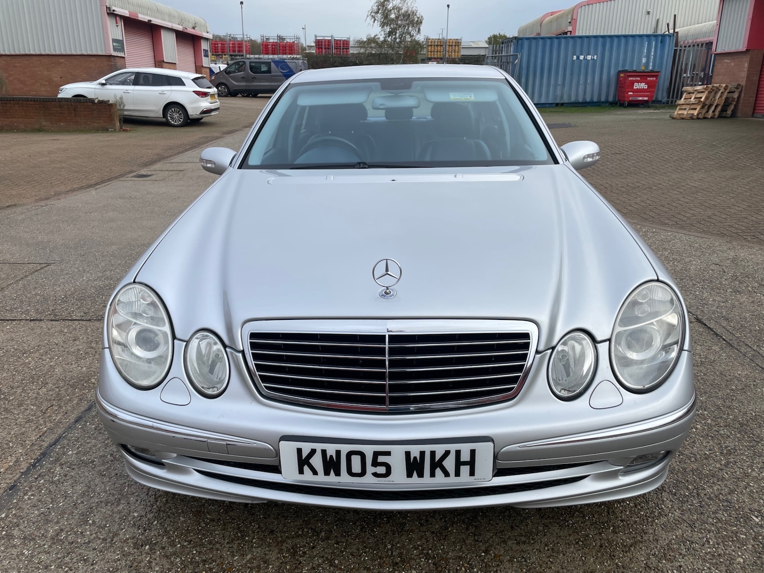Used Mercedes-Benz E Class 2005 for sale - 76664314: Photo 8