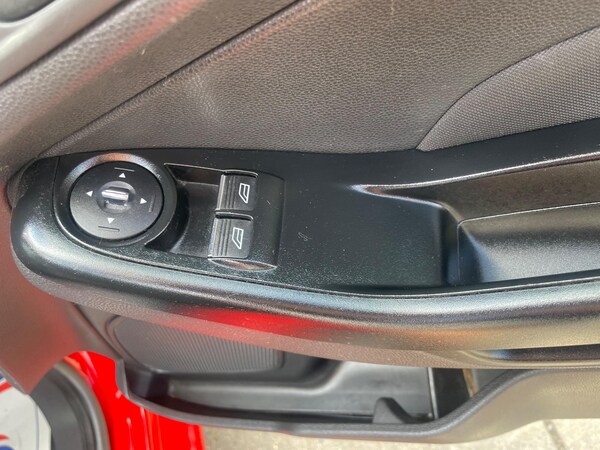 Used Ford Fiesta 2014 for sale - 74788726: Photo 27