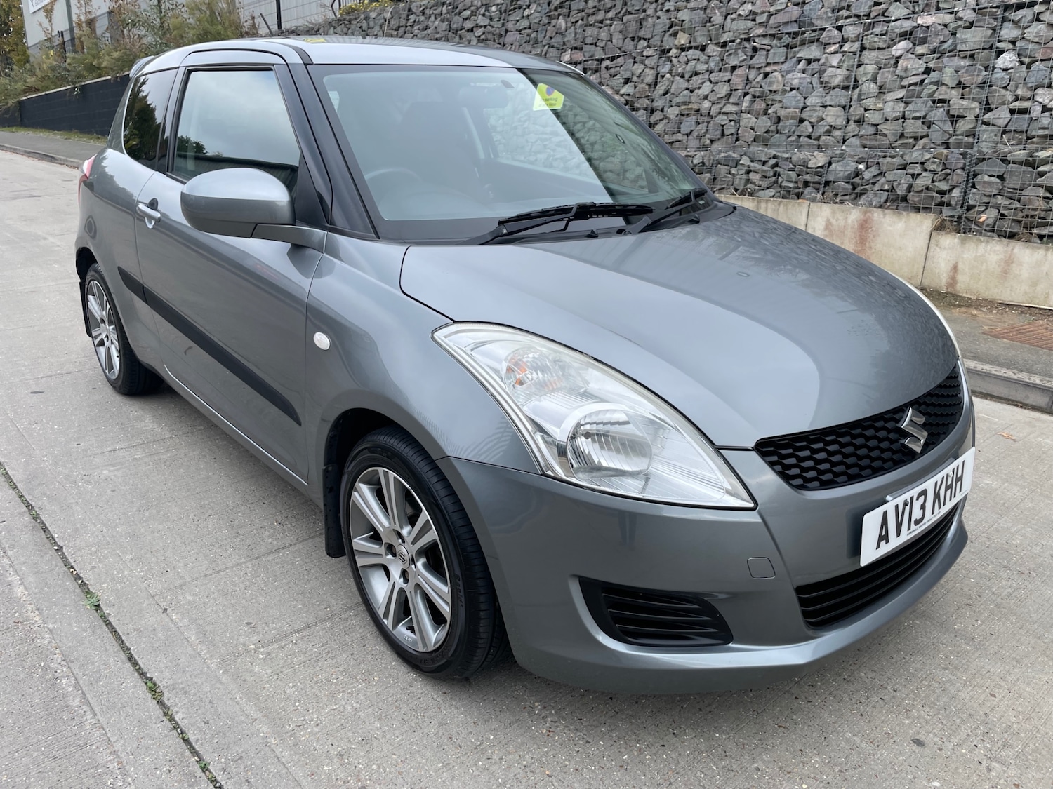 Used Suzuki Swift 2013 for sale - 76171486: Photo 1