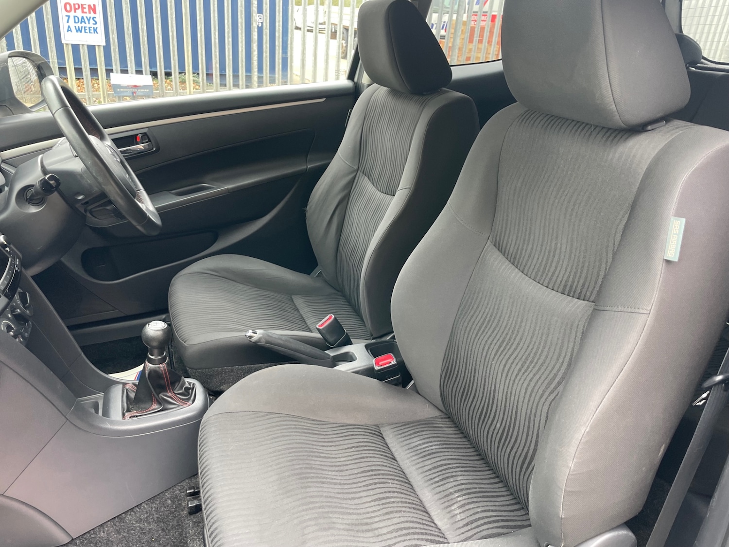 Used Suzuki Swift 2013 for sale - 76171486: Photo 15