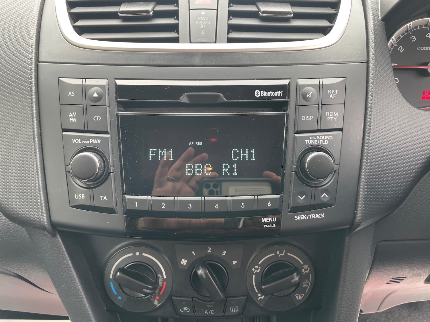 Used Suzuki Swift 2013 for sale - 76171486: Photo 22