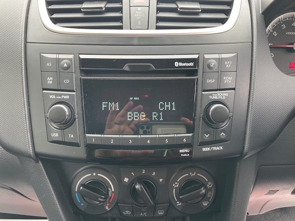 Used Suzuki Swift 2013 for sale - 76171486: Photo 22