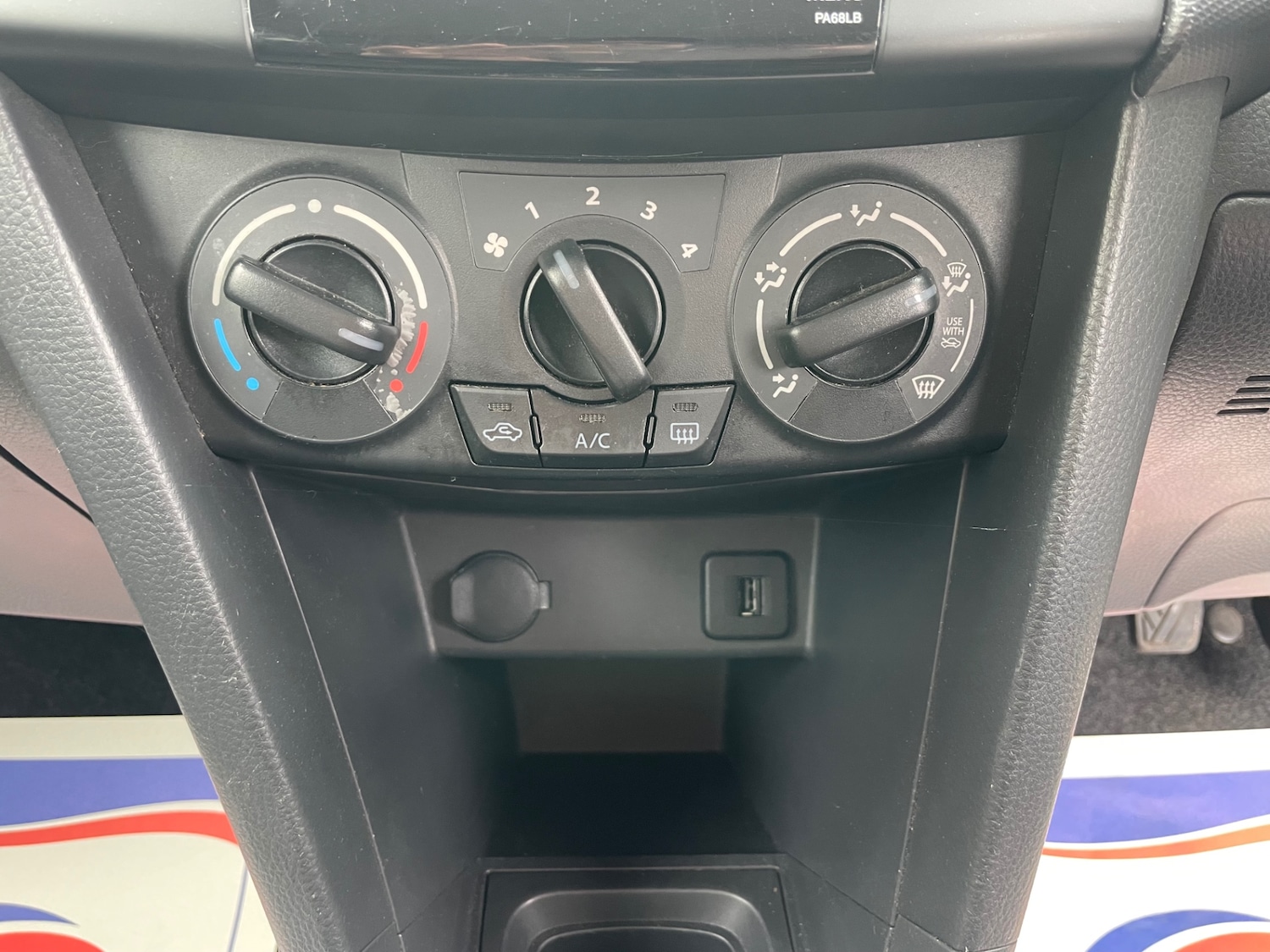 Used Suzuki Swift 2013 for sale - 76171486: Photo 23