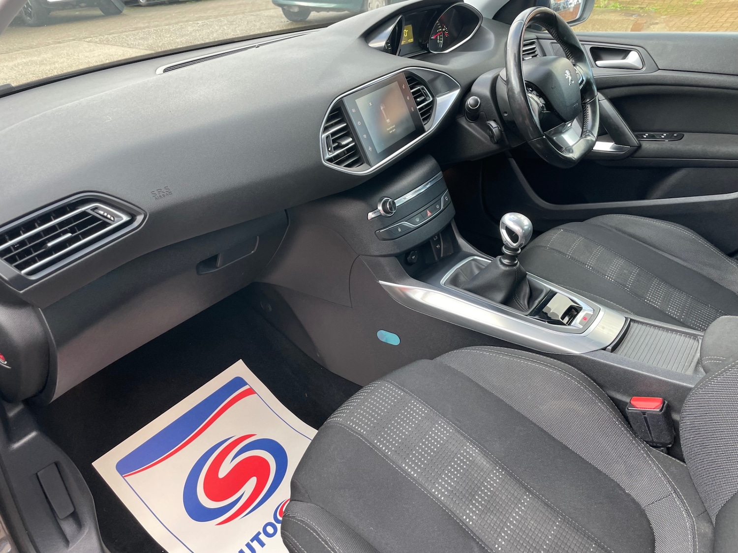 Used Peugeot 308 2015 for sale - 77271421: Photo 12