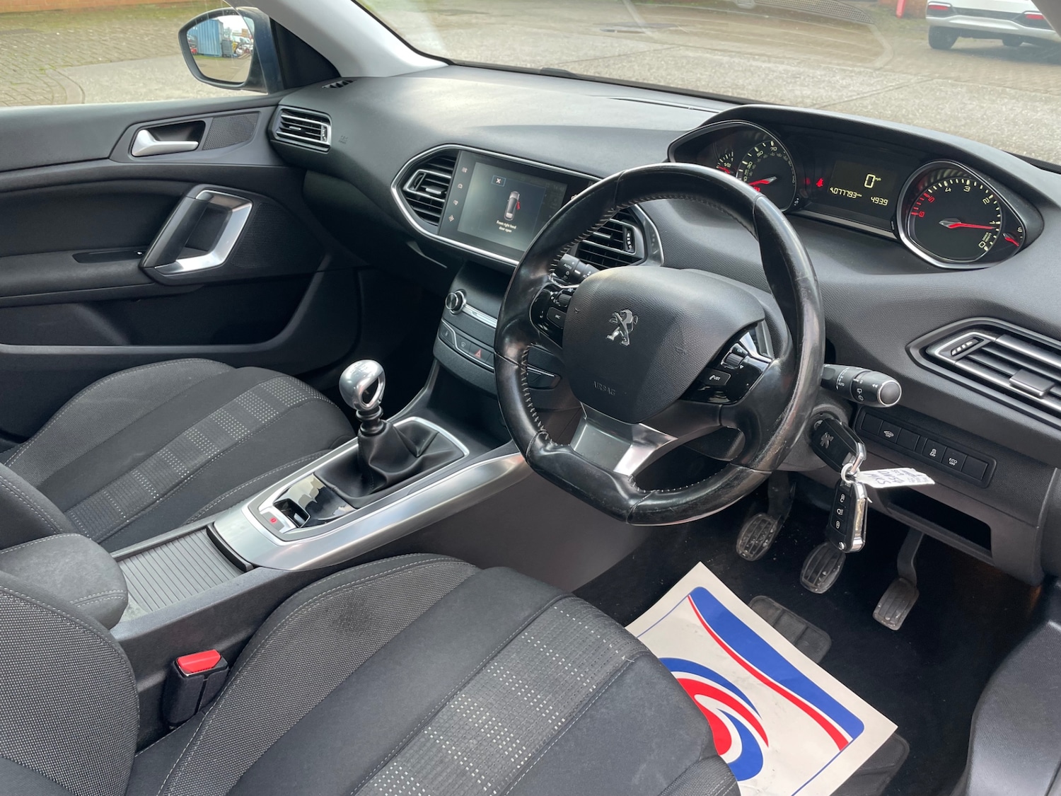Used Peugeot 308 2015 for sale - 77271421: Photo 17