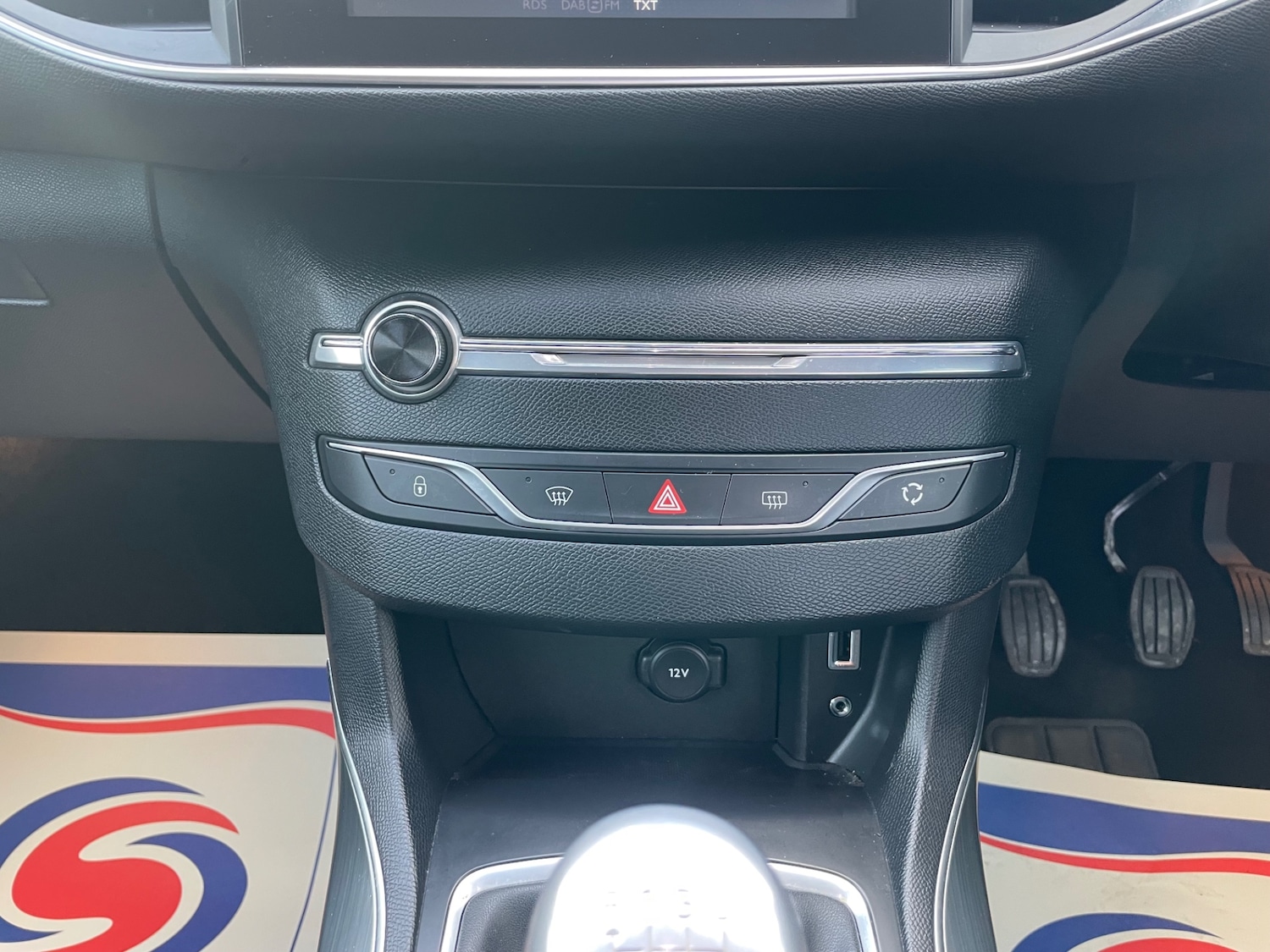 Used Peugeot 308 2015 for sale - 77271421: Photo 19