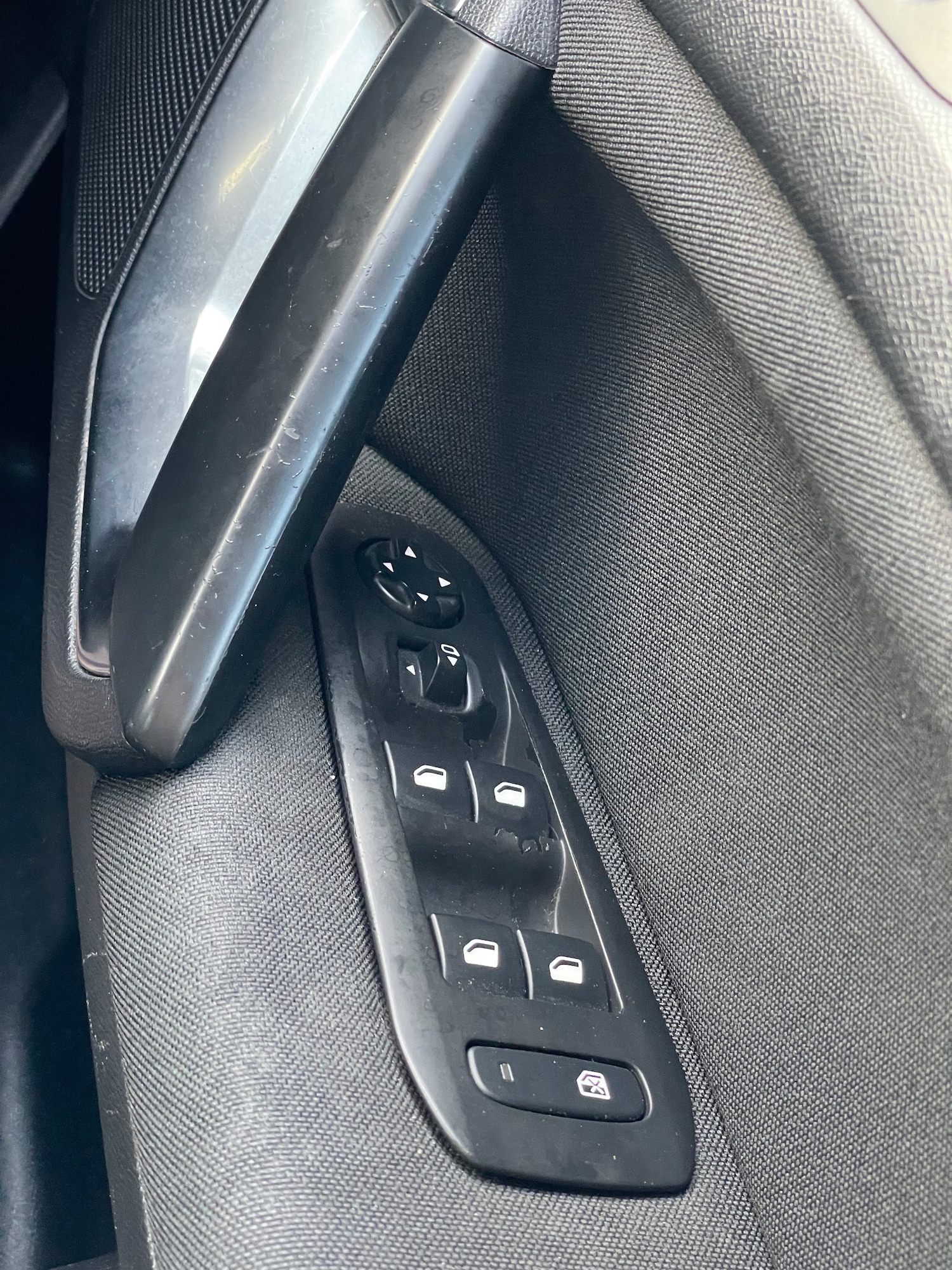 Used Peugeot 308 2015 for sale - 77271421: Photo 27