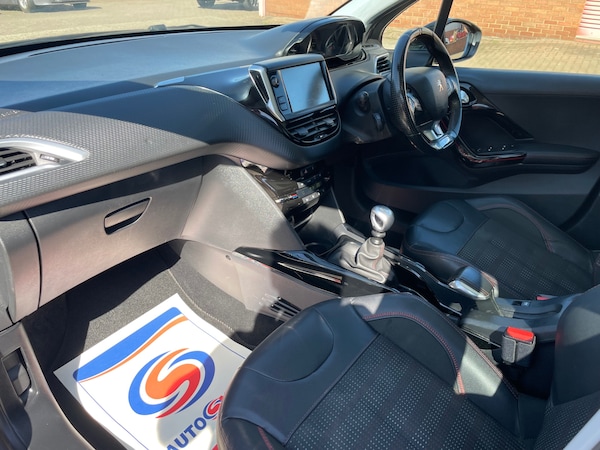 Used Peugeot 2008 2016 for sale - 75700132: Photo 13